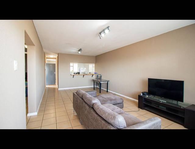 2 BEDROOM APARTMENT FOR SALE IN PRIMROSE HILL